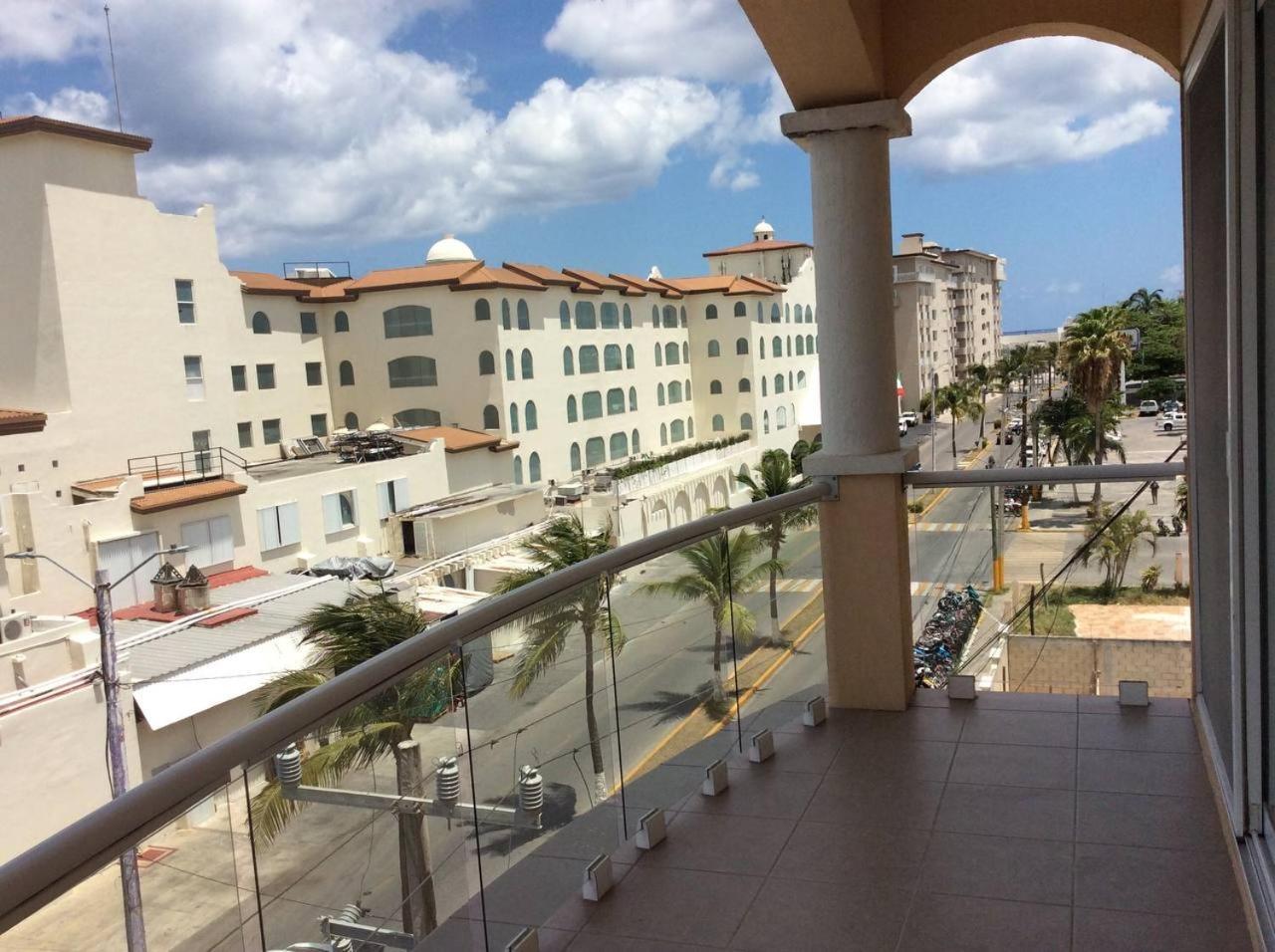 Hotel Ave Fenix And 4*